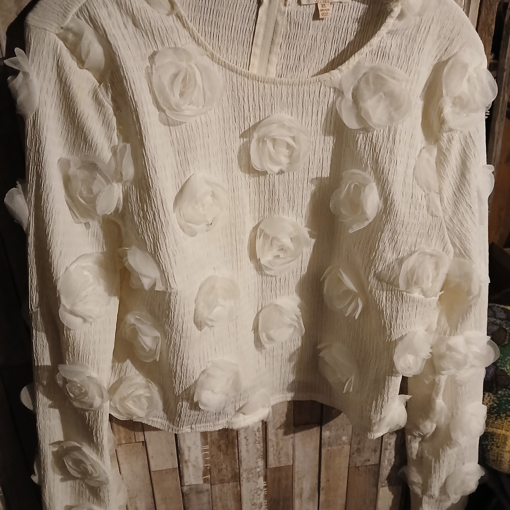 Chic White Floral Women's Blouse
